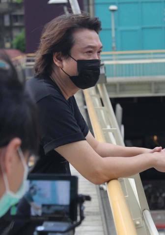 戴華辰 - 專訪藝人周治平