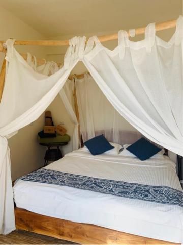 Oneness yoga (Maggie） - 