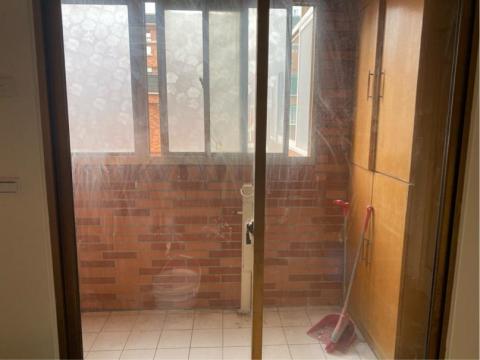 董家瑋 - 落地窗（打掃前）