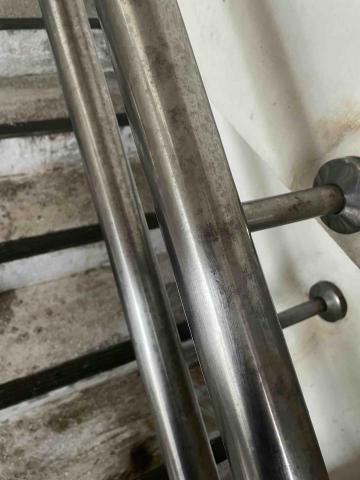 游楚喻 - 除鏽後扶手