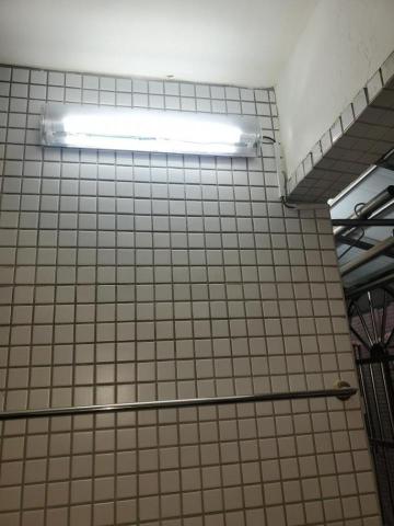 王振昌 - 連工代料安裝T8 LED不鏽鋼燈具