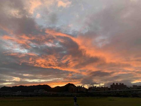 提供新店國標舞服務的專家炫心星