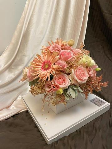 話艸設計工作室 - 花禮盒-粉色泡泡