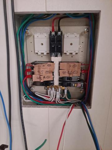 賴竑淇 - 裝潢場匯流排結盤