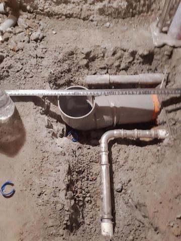 賴竑淇 - 翻修場廁所管線重設