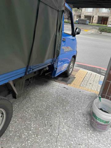 鑫廷 -  每天都要出工?