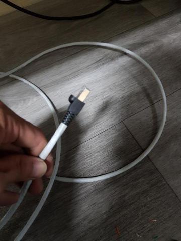 網路拉線工作 - 此圖為客戶臥室經由110V插座管線後達成目標之線頭終點