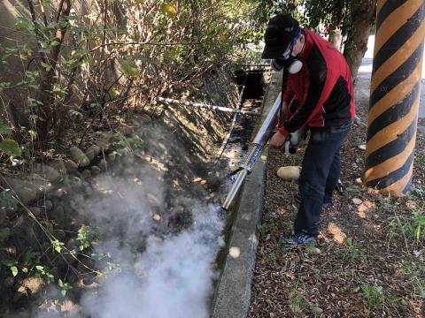 討唐除蟲 - 外排水溝病媒蚊防治