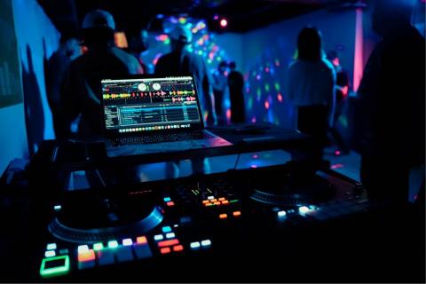 DJ Lil$un - 我的設備RANE ONE