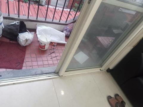 佳益家事家事服務部 - 落地鋁門窗修理