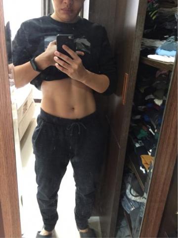 自由教練Ellen - 透過認真訓練，沒有刻意節食也是可以有腹肌