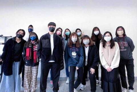 【多益滿分】大學講師｜抓關鍵、秒殺題目、快速提分｜預約試聽 - 