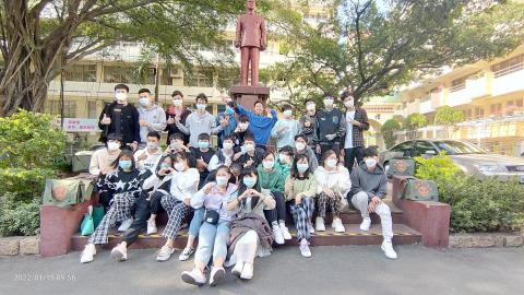 Jenny（李老師） - 中山工商僑生華越班