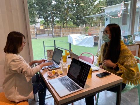 CJ夫人 品牌故事工作室 - 進行訪談、撰稿等工作經驗