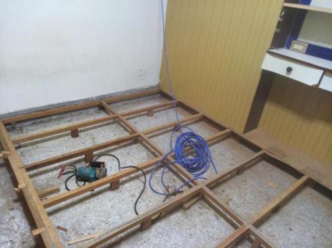 王騰躍 - 木地板拆除