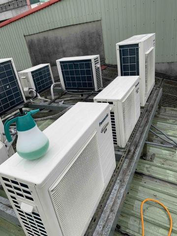 專業冷氣 - 室外機清洗完成