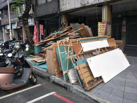 鴻升個人工作室 - 三多四路拆除工程