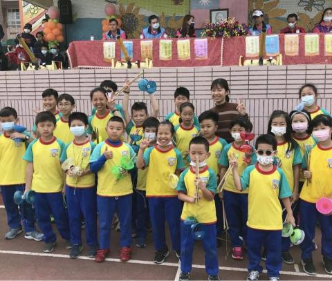  簡奕珊 -13 - 帶孩子們在運動會上精彩演出