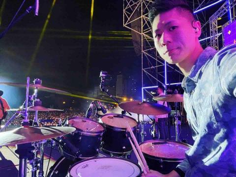 毛恩敲肚皮-爵士鼓學習/樂譜/現場演出 - 