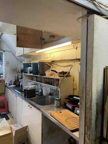 風瑞拆除工程行 - 一樓店面施工前