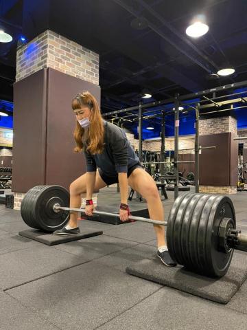 黎聿倩 - 平常訓練專項是健力