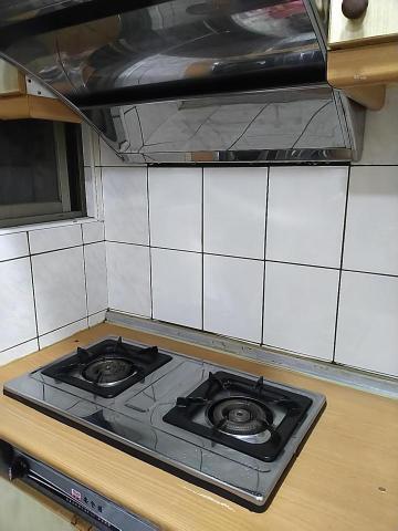 富翔水電行 - 瓷磚脫落貼補後