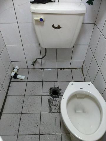富翔水電行 - 馬桶堵塞 更新