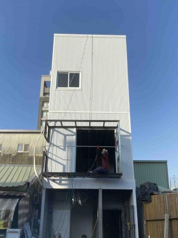 温銘伍 - 鋼結構、整棟穿鐵衣、外推平台