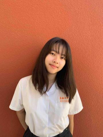 提供多益成績服務的專家鄭莉穎