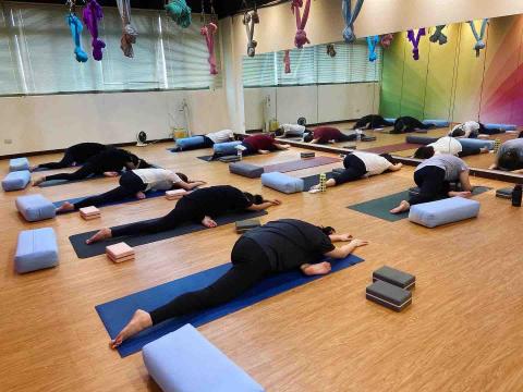 愛琳娜瑜珈 - 瑜珈練習