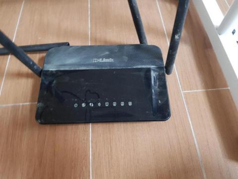 網路拉線工作 - 此為客戶要求wifi分享器重新設定之施工前照片