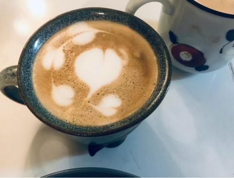 Jade’s kicthen（潔德作菜） - 來杯熱拿鐵～