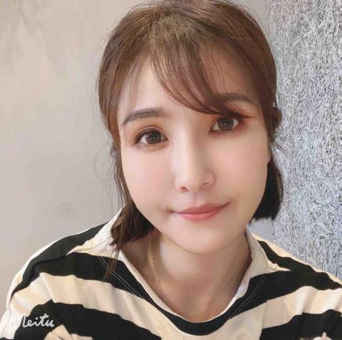 提供加入官方帳號服務的專家李雅婷