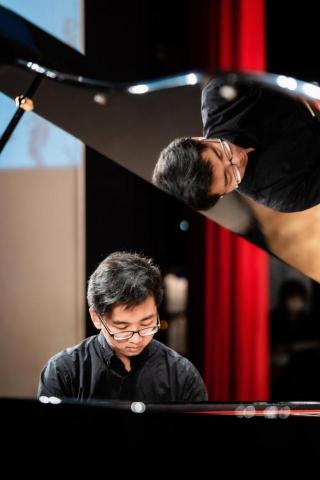 王冠傑 -  王冠傑 -