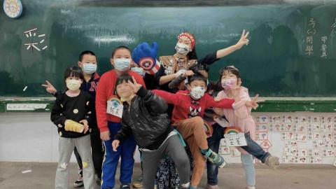 孫琦 - 今年寒假到花蓮富源國小出梯隊，這是二年級的小朋友們。