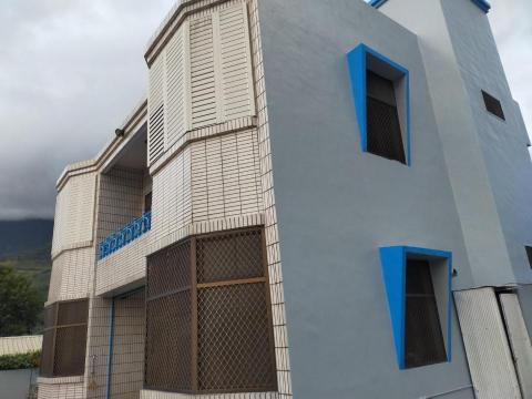 嘉豪防水工程 - 台東關山外牆防水磁磚清洗金油