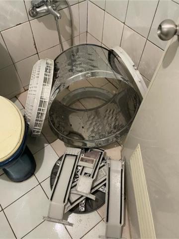 廖師傅 - 直立洗衣機清洗後
