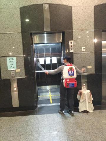 嘉澤滅鼠封堵防治工程 - 辦公大樓電梯COVID-19防治消毒 嘉澤滅鼠封堵防治工程 - 辦公大樓電梯COVID-19防治消毒