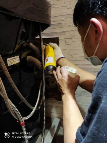 品頡環保 - 老鼠出沒的路徑進行填補工程