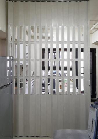 鼎昱設計企業有限公司 - 隔間拉門 鼎昱設計企業有限公司 - 隔間拉門
