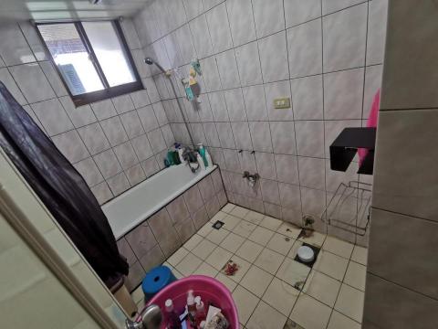 謝昇諺 - 自家衛浴改善中 謝昇諺 - 自家衛浴改善中