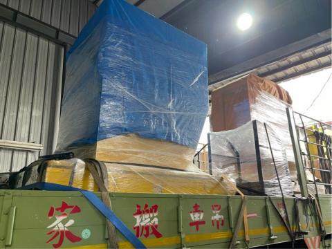 第一搬家 - 吊運機器 第一搬家 - 吊運機器