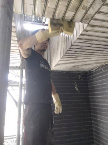 順玥填縫工班 - 磁磚擦拭