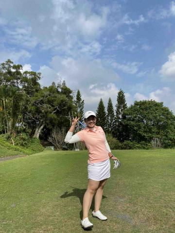 Jane’s cheerful golf - 