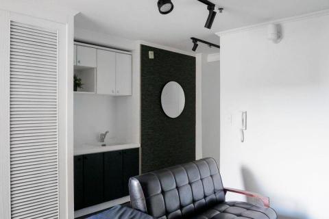 謙毅設計有限公司 - white