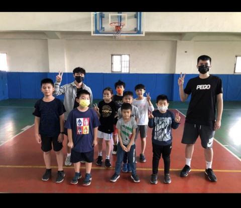 提供撞球課服務的專家體育人運動學校