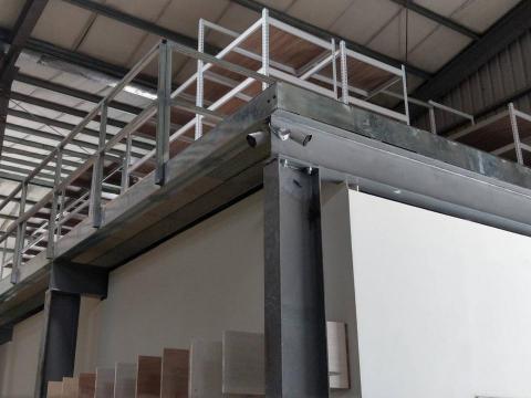 名昌監控 - 類比16頻道500萬畫質
H鋼筋佈線安裝