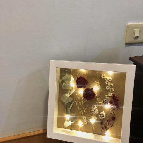 李姝卉 - 手作乾燥花框（目前市面上應該找不到一樣的作品），歡迎報名課程。