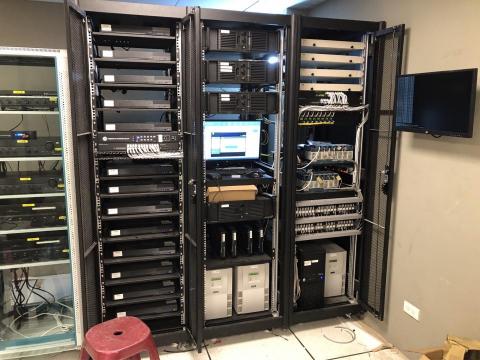 個人接案 - 集合式住宅 管理中心機櫃設備