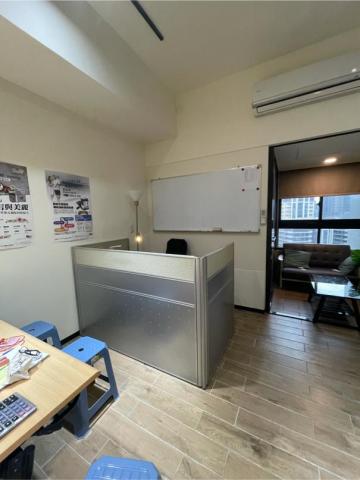 捷力國際事業股份有限公司 - 辦公室地磚全室內工程